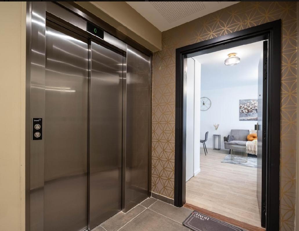 Sejour Unique A Pierrefitte Apartment Luaran gambar