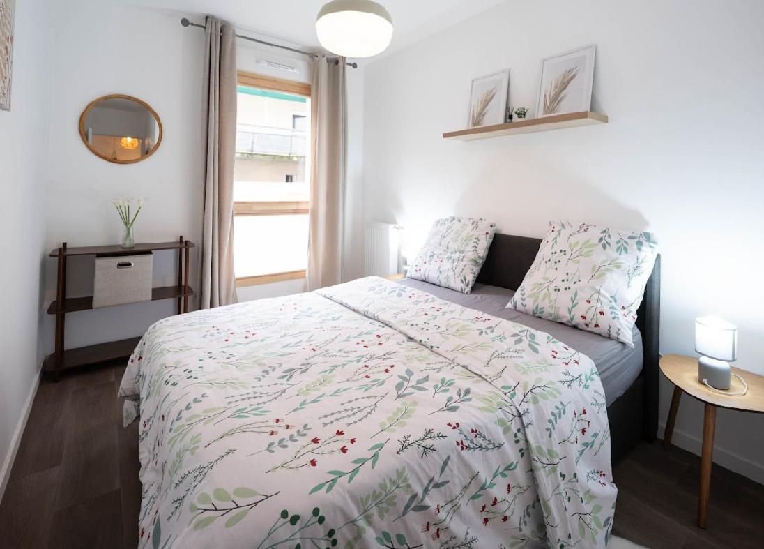 Sejour Unique A Pierrefitte Apartment Luaran gambar