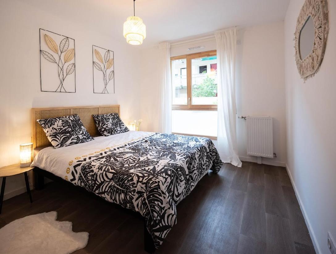 Sejour Unique A Pierrefitte Apartment Luaran gambar